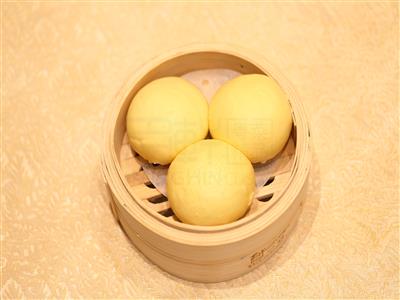 Steamed Salted Egg Yolk Bun