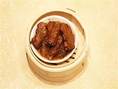 Duck Wings with Pepper Sauce